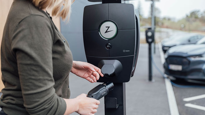 Ladesäulen wir Elektroautos